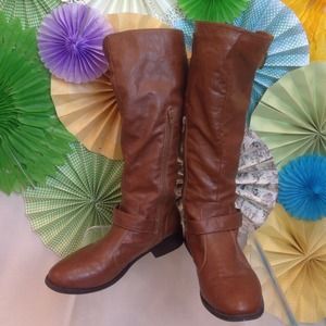 Riding boots in a chestnut brown sz 9