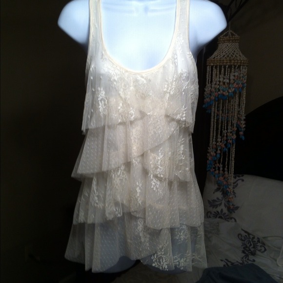 Lacey Lacey feminine tank 🌼🌼🌼