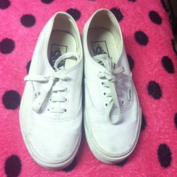 White vans 5.5