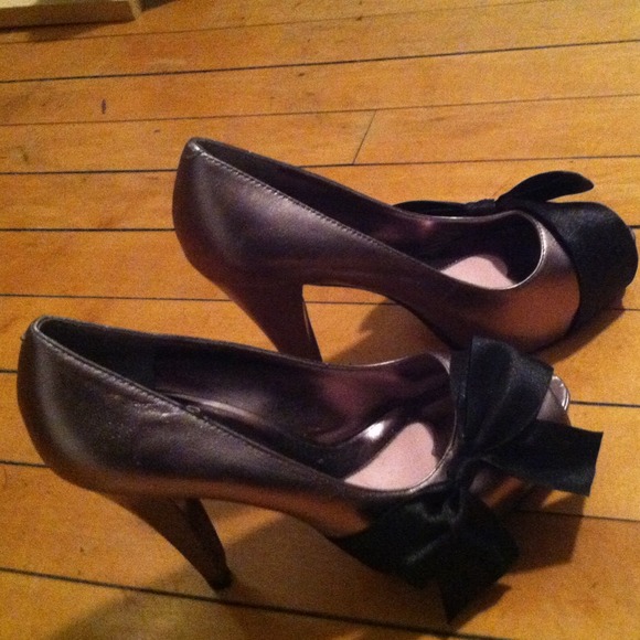 Beautiful Paris Hilton heels - Picture 2 of 4