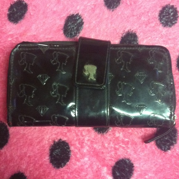 Barbie clutch