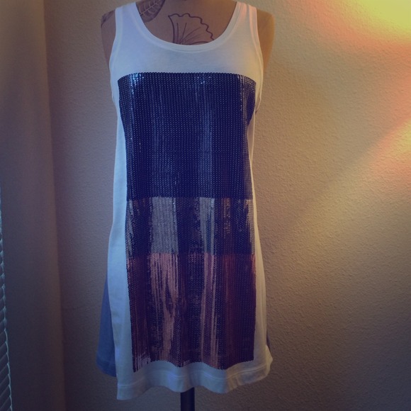 NWOT sequin Express tunic top.