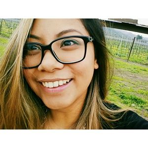 About the Girl 👧 (aka meet your buyer!)