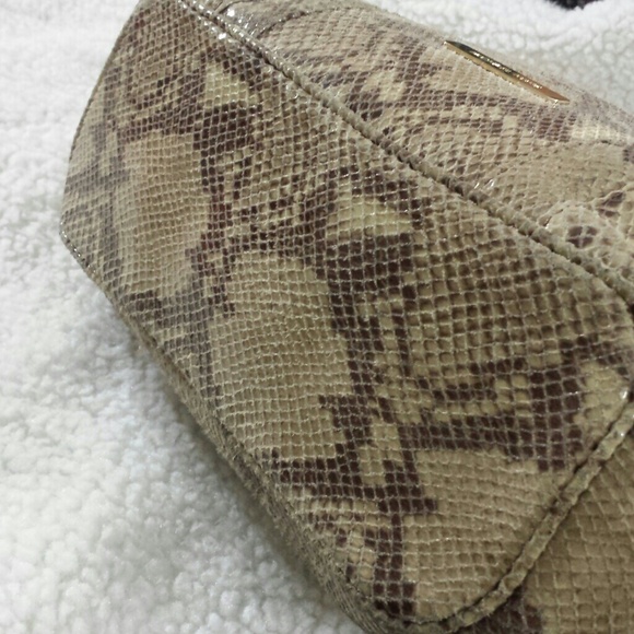 💕💕SOLD💕💕Michael Kors hobo bag - Picture 2 of 4