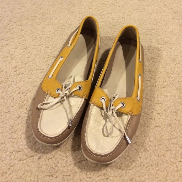 👍sold👍Authentic sperry topsider shoes
