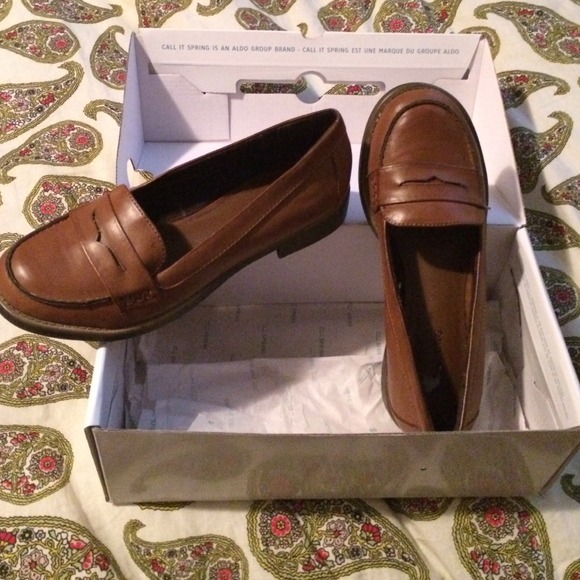 Call it spring loafer style flats