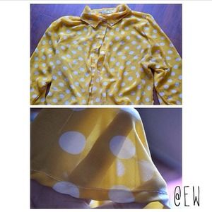 *SOLD* Polka dot flowy blouse