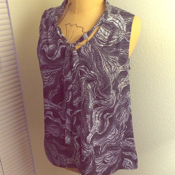 Hi low front tie blouse