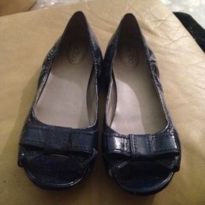 Navy blue flats