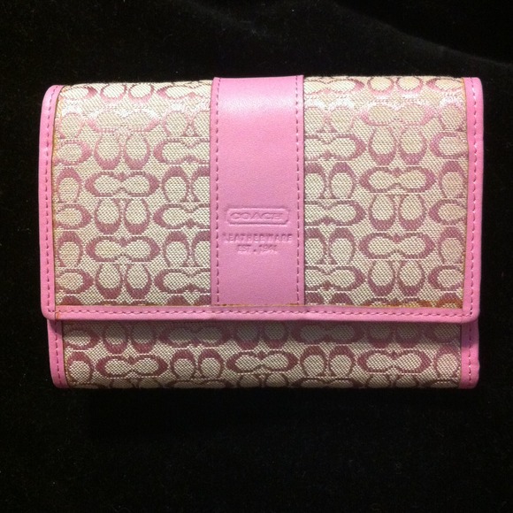 Coach Clutches & Wallets - Coach trifold wallet