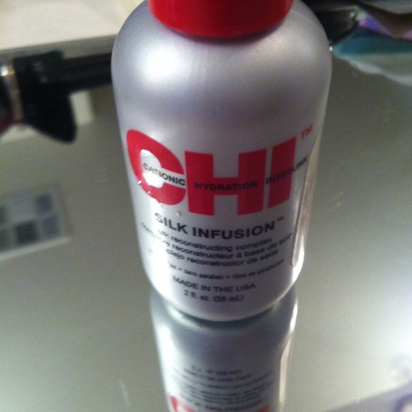 ✨SOLD✨SOLD✨CHI SILK INFUSION HAIR CARE 2 fl oz - Picture 1 of 4
