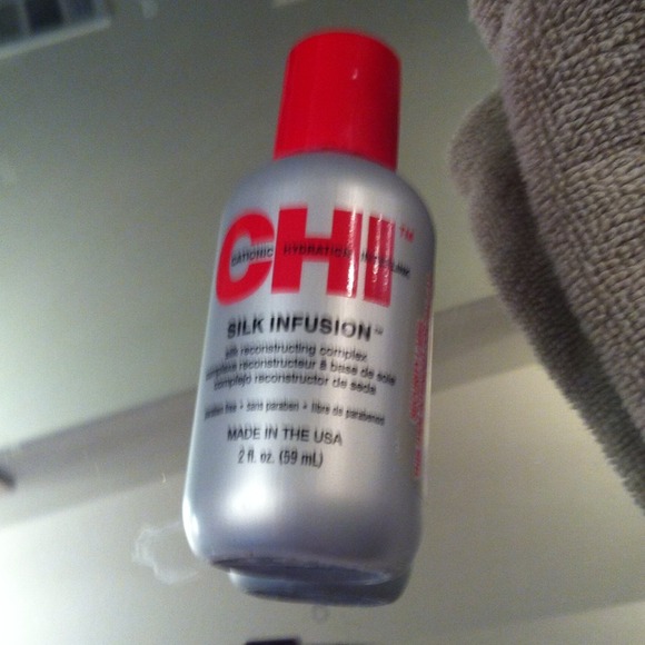 ✨SOLD✨SOLD✨CHI SILK INFUSION HAIR CARE 2 fl oz - Picture 3 of 4
