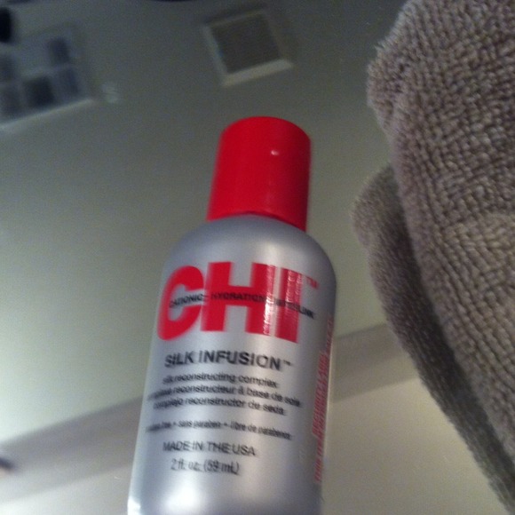 ✨SOLD✨SOLD✨CHI SILK INFUSION HAIR CARE 2 fl oz - Picture 4 of 4