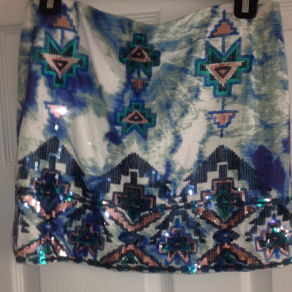 Express mini skirt