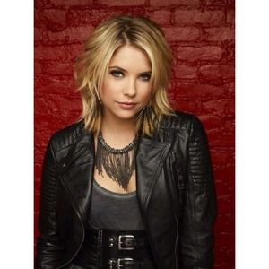 ZARA LEATHER BIKER JACKET WITH PADDED SHOULDERS