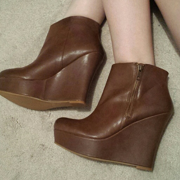 mossimo wedge booties