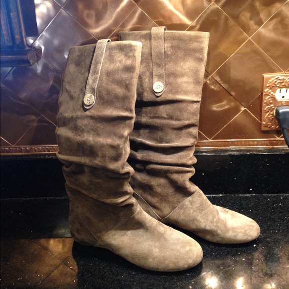 Suede Ugg boots - highkoo