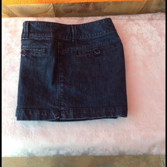 NEW YORK & COMPANY Denim Shorts