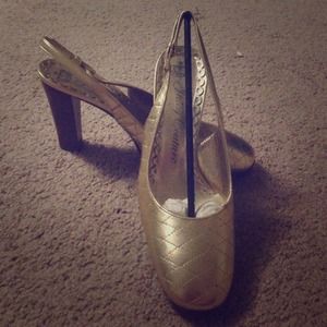 8.5M Juicy Couture Gold Ballet Slingback Heels