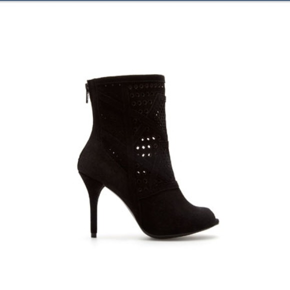 Zara black suede cut out peep toe zippered ankle - Picture 2 of 4