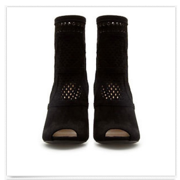 Zara black suede cut out peep toe zippered ankle - Picture 3 of 4