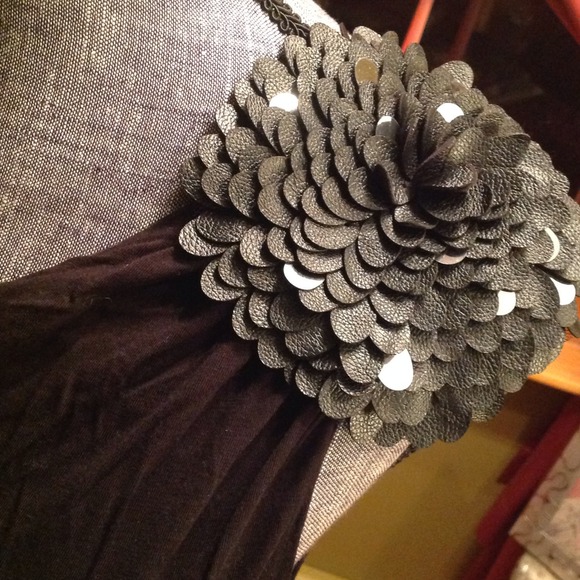 fashion exit Tops - NWOT GORGEOUS ONE SHOULDER BLACK TOP