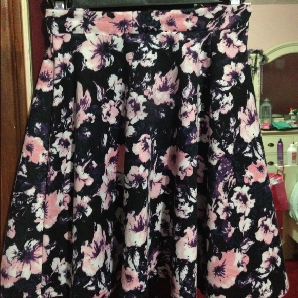 Cotton On skirt