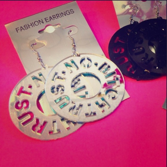 TNB earrings💣sold💣