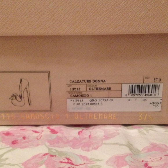 Prada Heels - Picture 5 of 5