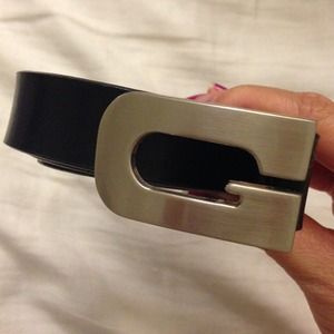 ⬇️REDUCED⬇️Men's Black Guess Belt