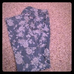 Light blue flower power jeans