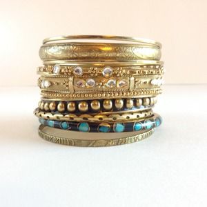 Set of Bangle , 2 pairs of earrings & 1 purse