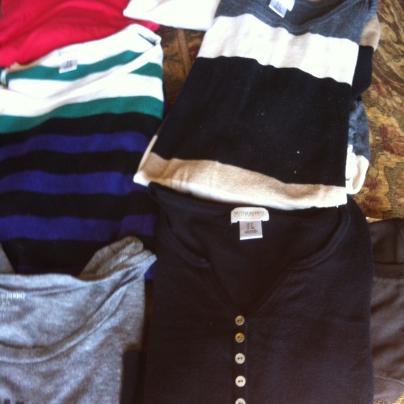 3 light sweaters maternity