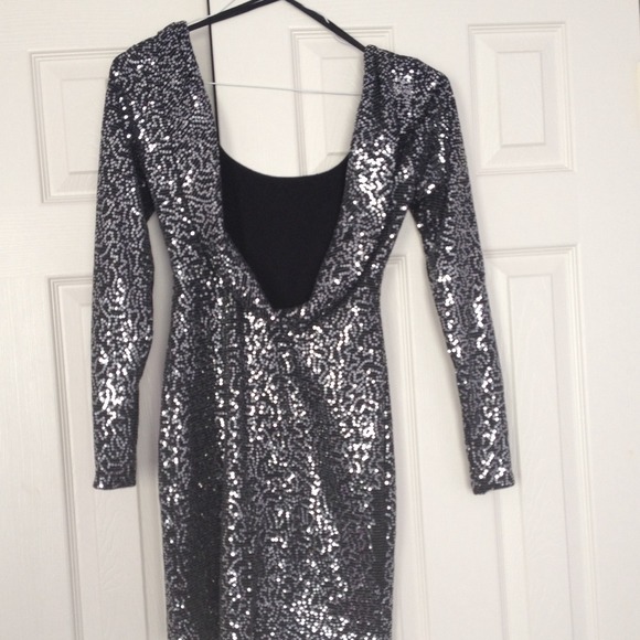 Dress - Picture 2 of 3