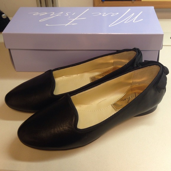 Smoking Flats BNIB Sz 6