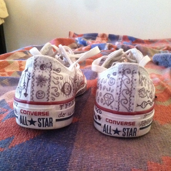 converse - Picture 4 of 4