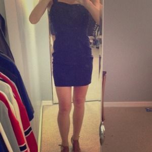 One-shoulder dress