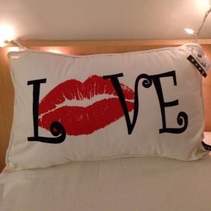 Brandy Melville Pants - BUNDLE brandy pants, bracelet, and love pillow Brandy Melville Pants - BUNDLE brandy pants, bracelet, and love pillow
