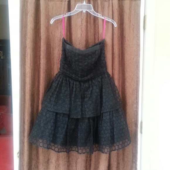 Strapless, black dress - Picture 1 of 1