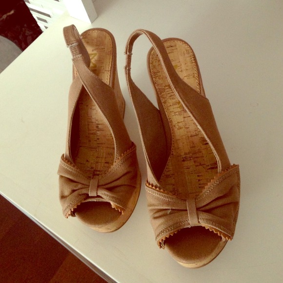 Mia wedge sandals