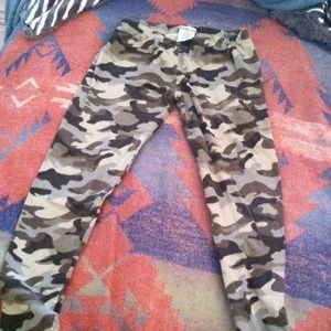 Camo leggings