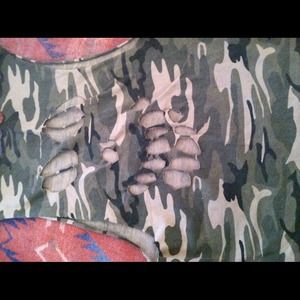 Camo tank
