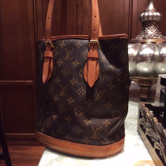 Louis Vuitton Monogram Petit Bucket