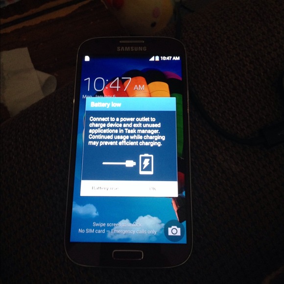 (SOLD) At&t red Galaxy s4!! - Picture 3 of 4