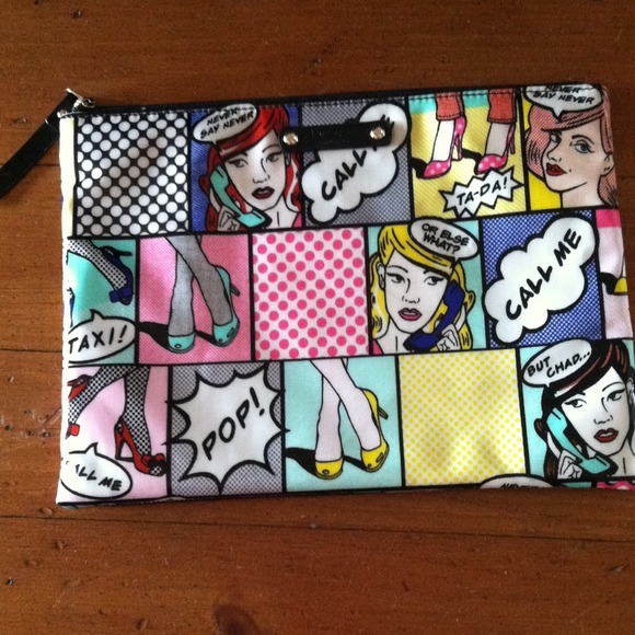 NWOT Kate spade pouch.