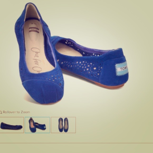 TOMS blue Moroccan cutout flats