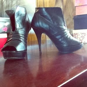 Brand new!! Size: XL 9/10  Brand: Rue 21