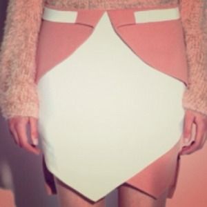 Three Floor skirt Sz 8 UK, Approx Sz 4 US