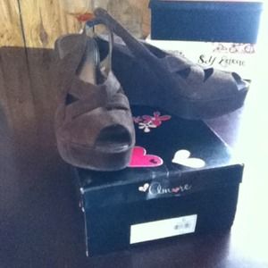 Super comfortable!! Size 9 1/2