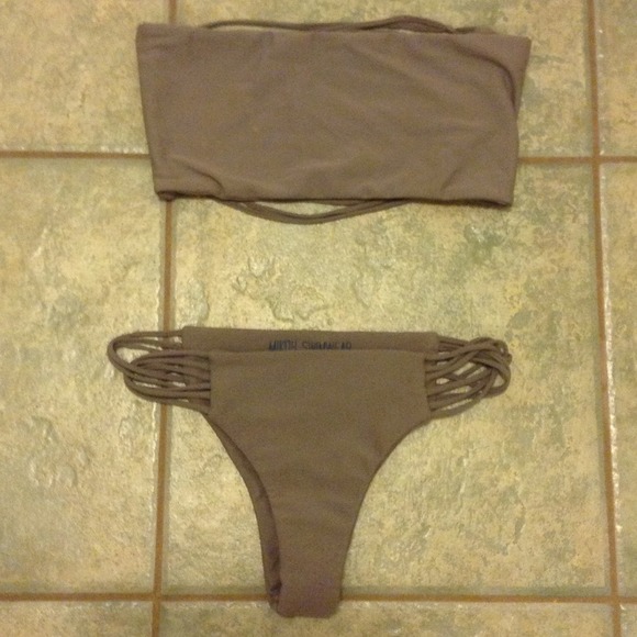 SOLD! Mikoh Corsica bikini top & lanai bottom set